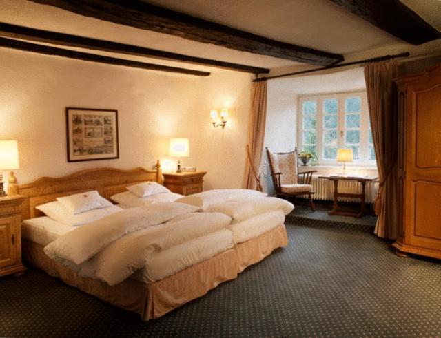 Hotel Und Restaurant Burg Schnellenberg อัทเทินดอร์น ภายนอก รูปภาพ