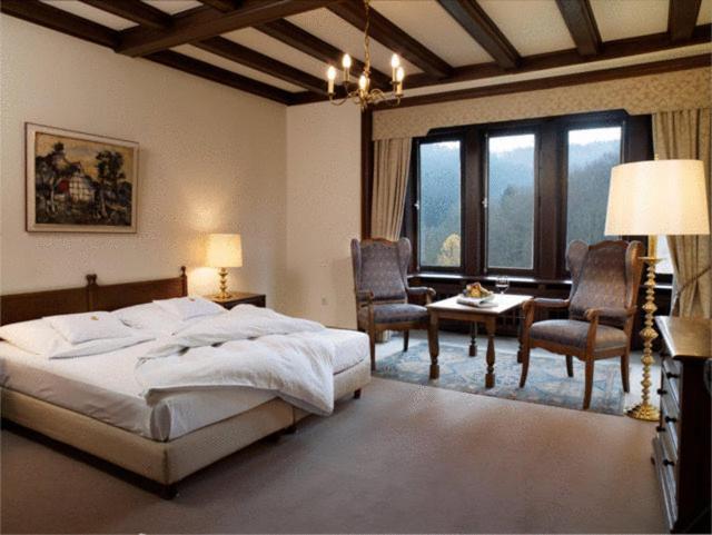 Hotel Und Restaurant Burg Schnellenberg อัทเทินดอร์น ภายนอก รูปภาพ