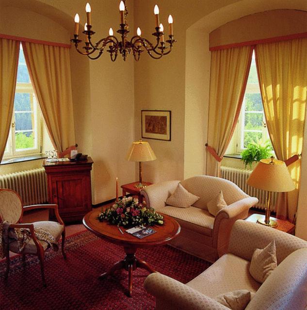 Hotel Und Restaurant Burg Schnellenberg อัทเทินดอร์น ภายนอก รูปภาพ