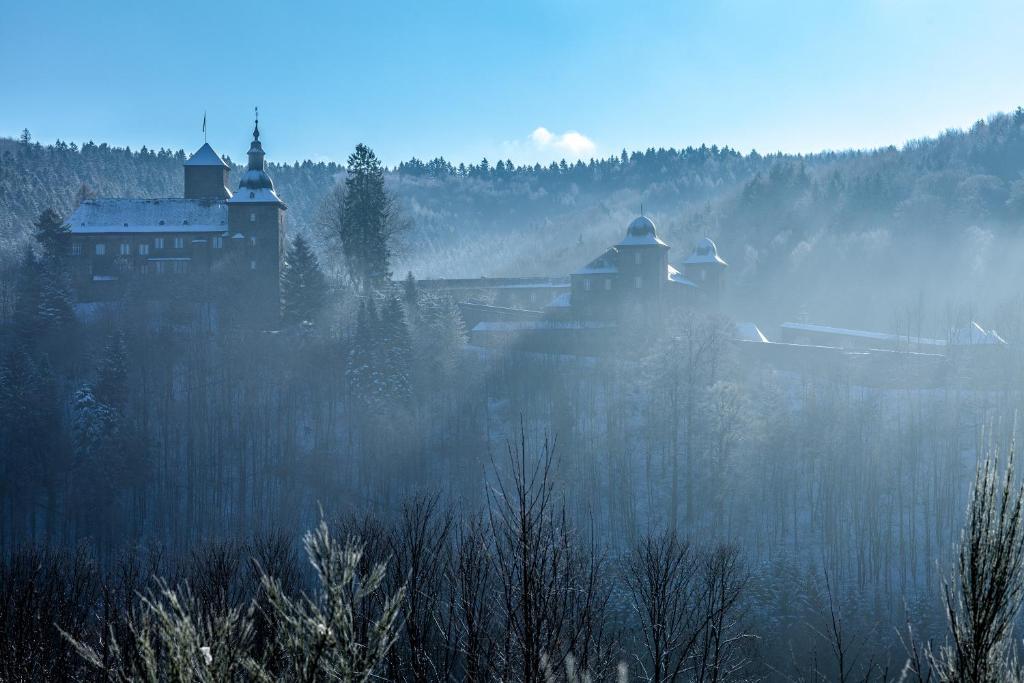 Hotel Und Restaurant Burg Schnellenberg อัทเทินดอร์น ภายนอก รูปภาพ